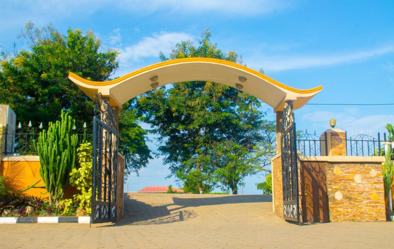 Sandton Hotel Kasese Kültér fotó