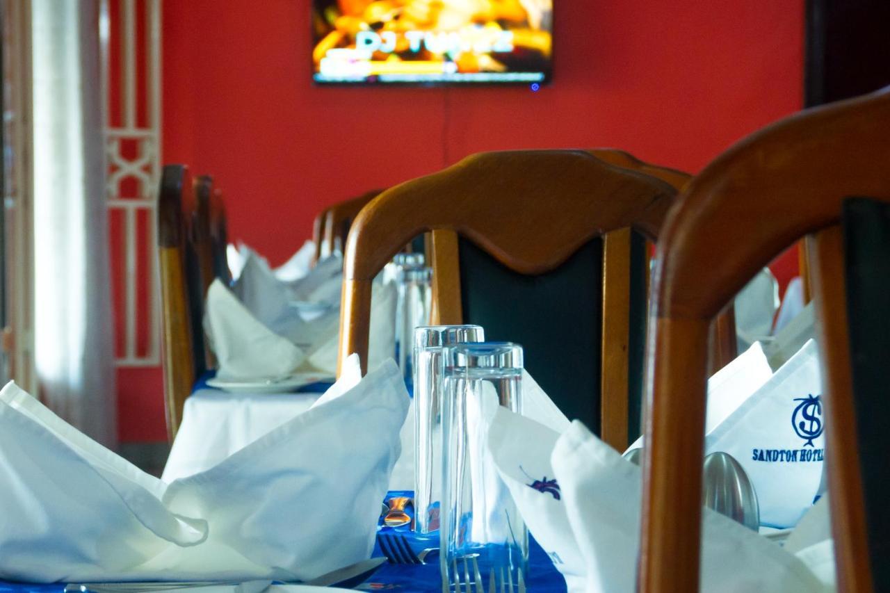 Sandton Hotel Kasese Kültér fotó