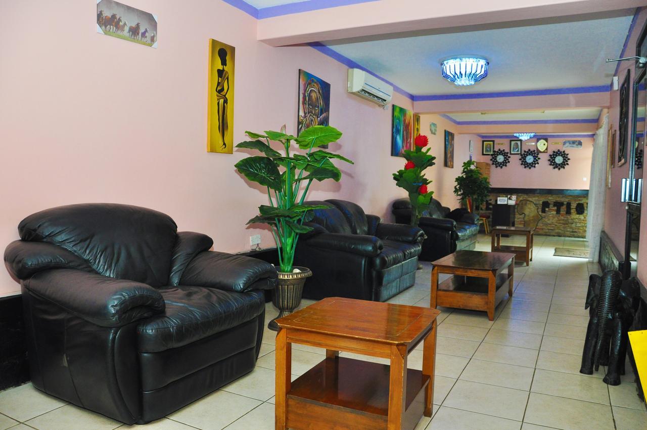 Sandton Hotel Kasese Kültér fotó
